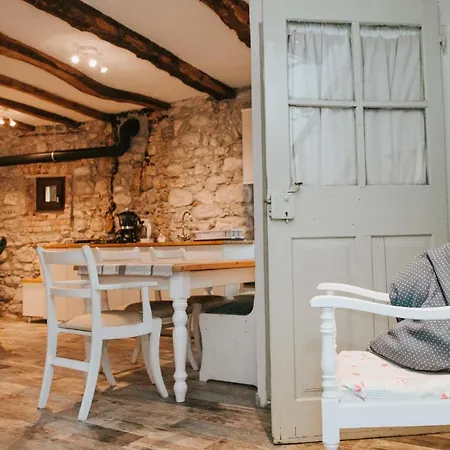 Holiday home Hisa Gradnikova