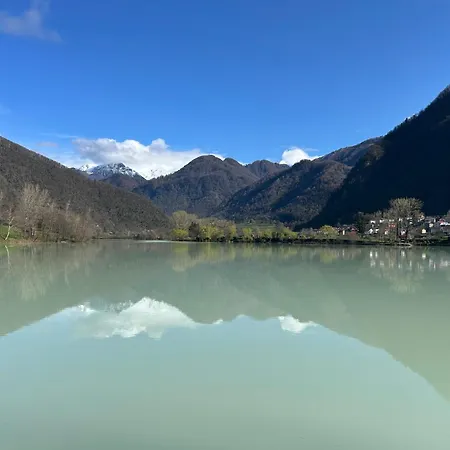 Hisa Gradnikova 度假居 *