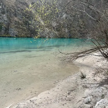Hisa Gradnikova
