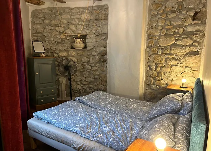 Hisa Gradnikova Tolmin