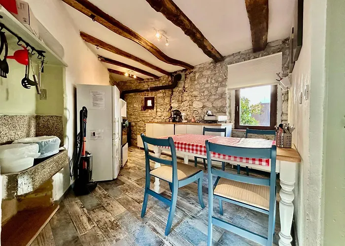 Hisa Gradnikova Tolmin