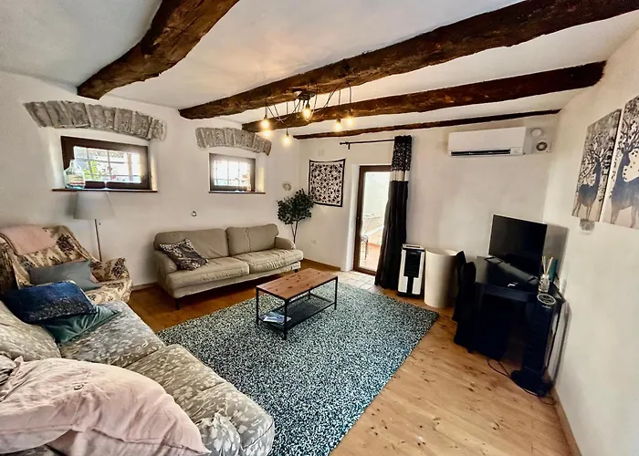 Hisa Gradnikova Počitniška hiša *